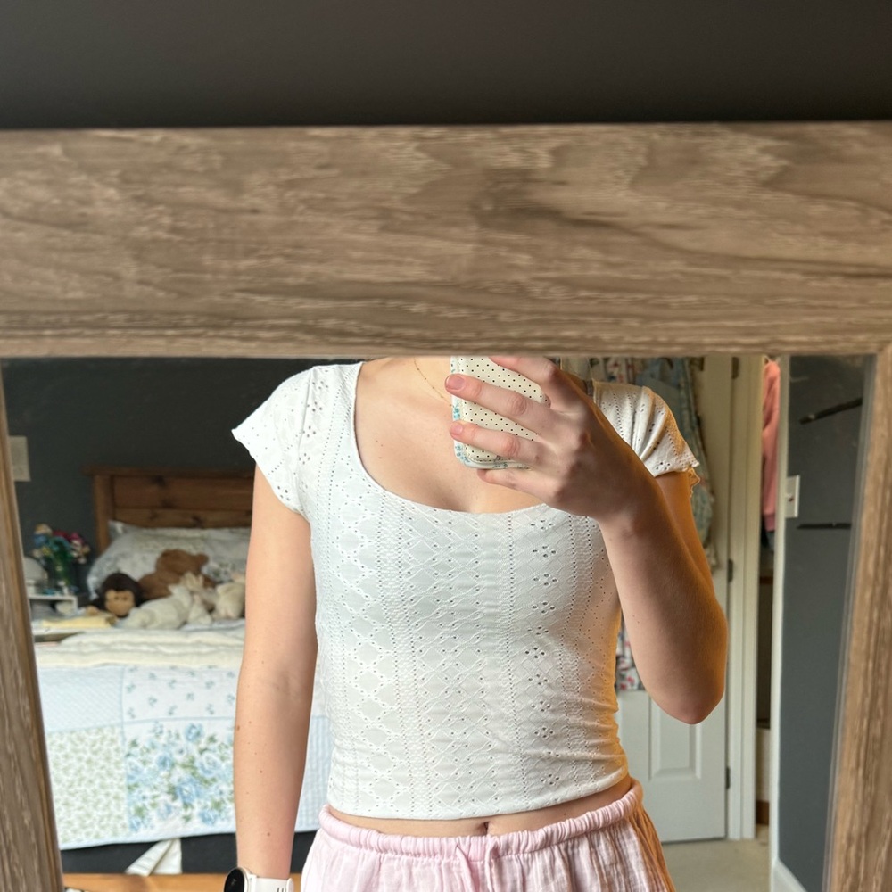 SHEIN White Eyelet Short Sleeve Top